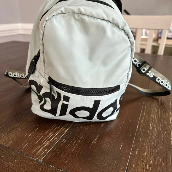 Adidas small backpack - Picture 10 of 12